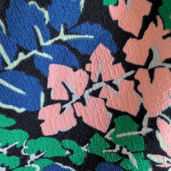 Joe Fresh 2 Pair of Pull On shorts size Small Tropical Print and Polka Dot Print - Picture 7 of 13